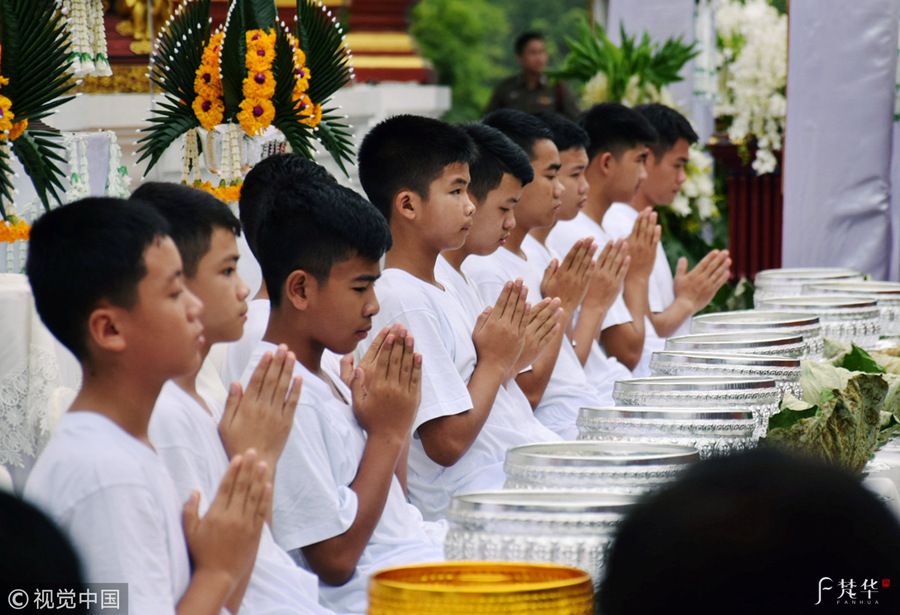 泰国少年足球队,泰国北部清莱府,缅甸掸邦,迈蓬大师,禅修,收摄,睡美人山洞,佛教,