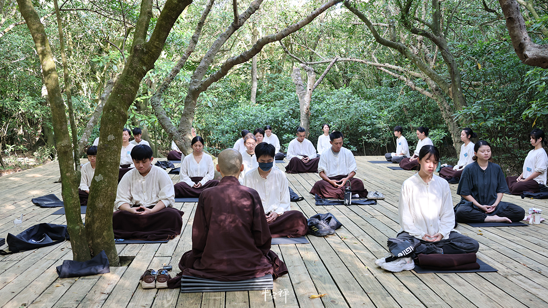 平安禅,静坐,冥想,禅修,四步骤,觉知,坐禅,护关,法工,心道法师,志工,断食禅,超人营